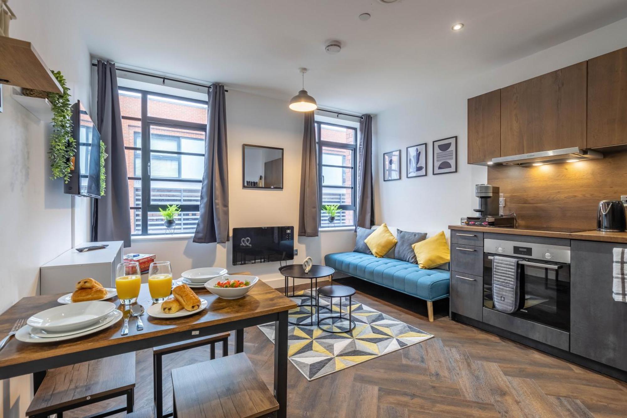 Professionals, Centre, Parking, Superstore Nearby Birmingham